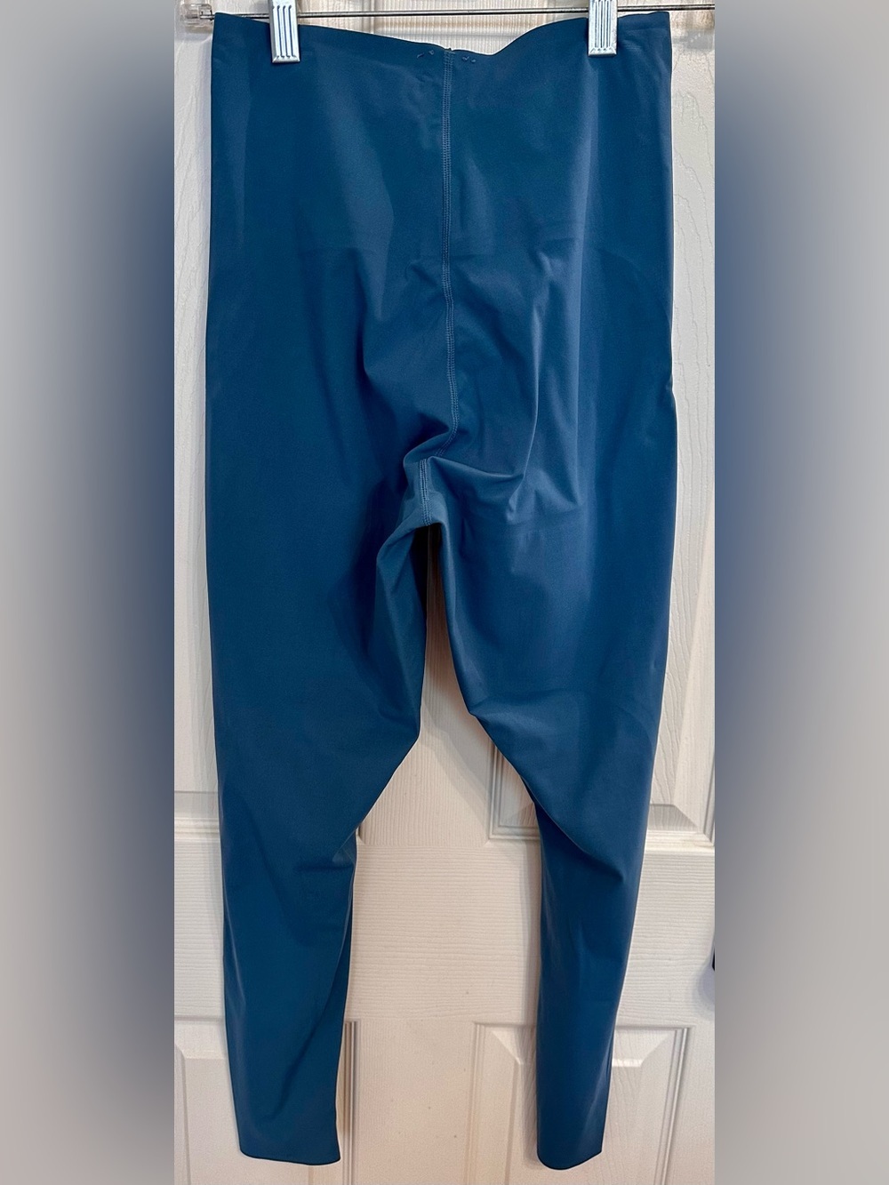 Wolford W-Bonded Leggings in Lake Size S - $240 - Picture 9 of 10